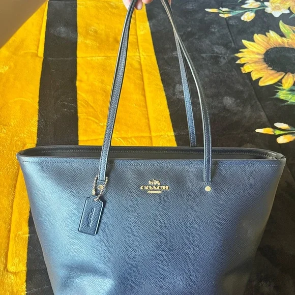 Coach Black/Blue with Gold Hardware Zip Top Tote Bag in Pebbled Leather - Picture 3 of 8